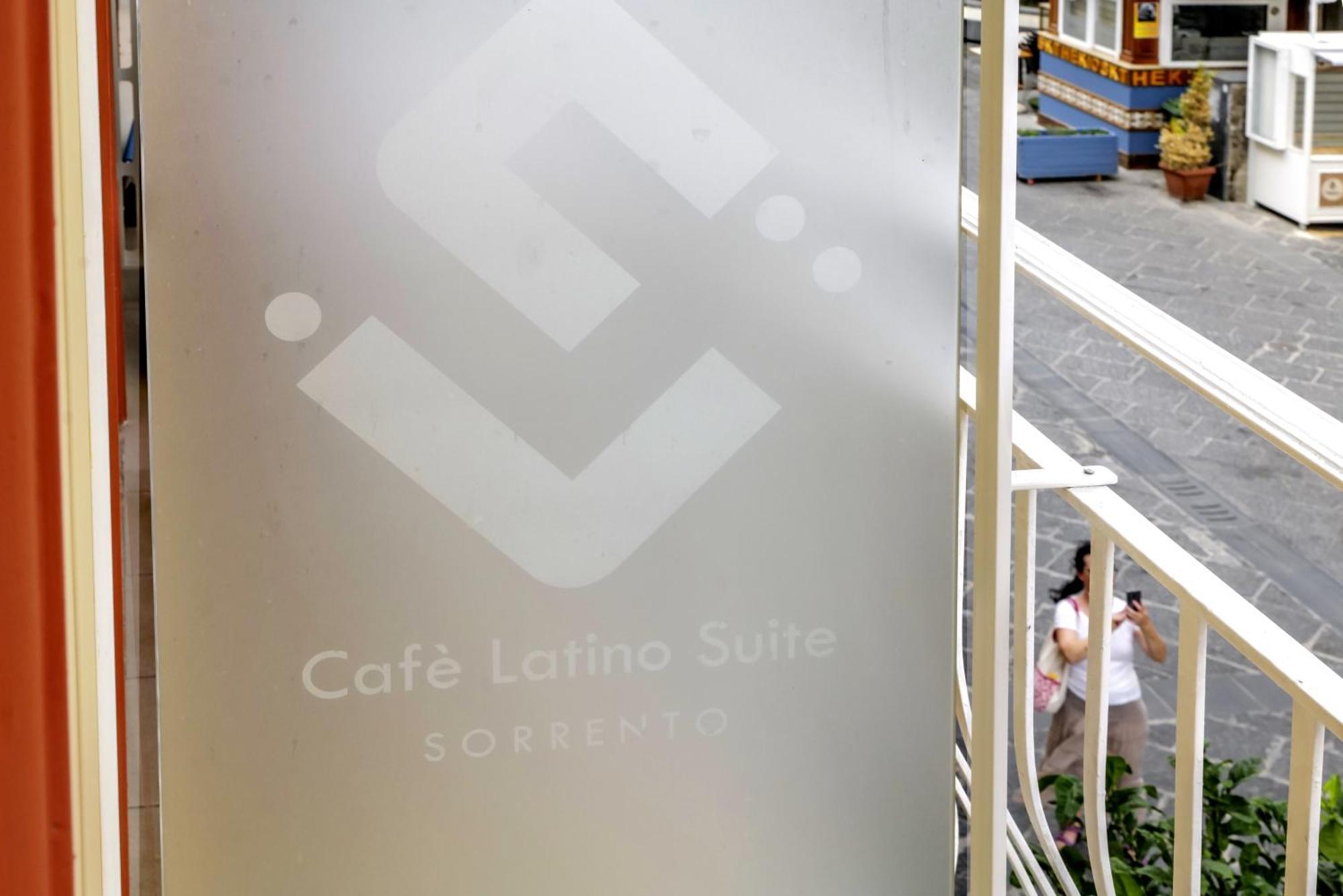 Cafe Latino Suites 索伦托 外观 照片